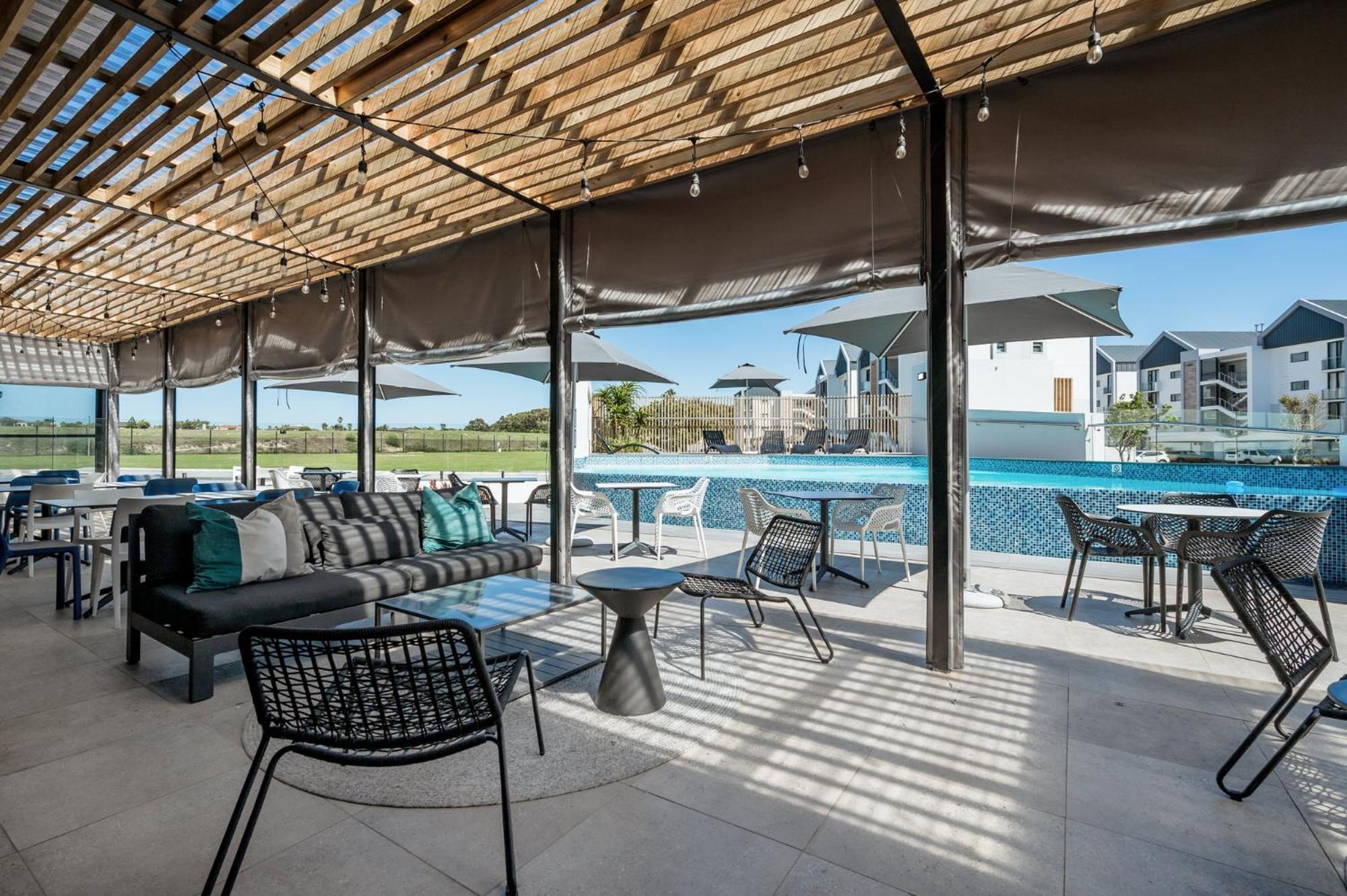 Cozy Modern Apartment At Bellamare Порт Елизабет Екстериор снимка